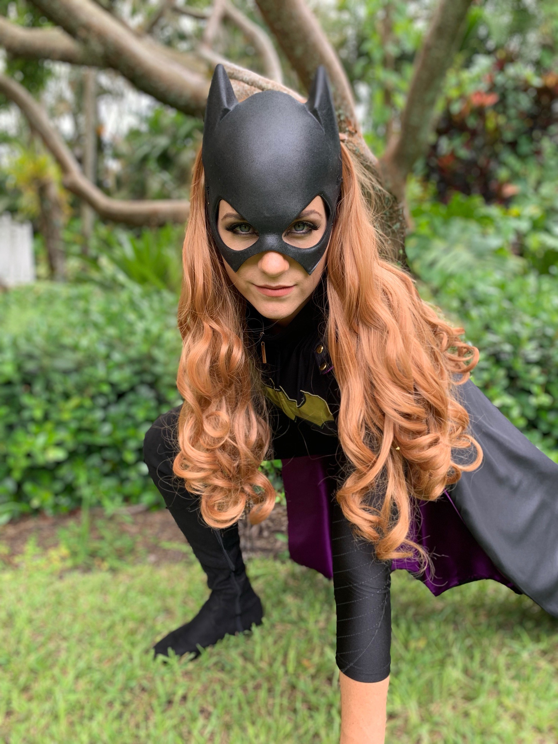 Hire Batgirl for birthday parties - DC superhero character performer