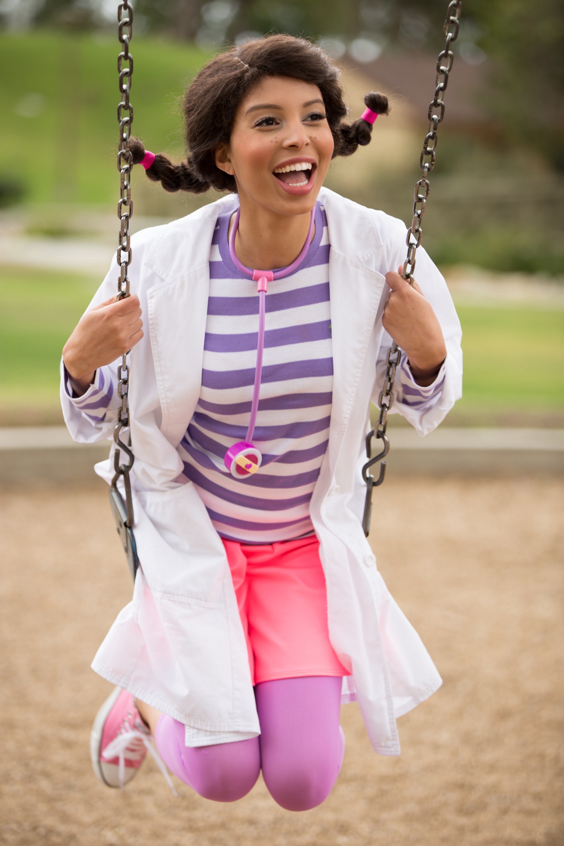 Hire Doc McStuffins for birthday parties - toy doctor character performer