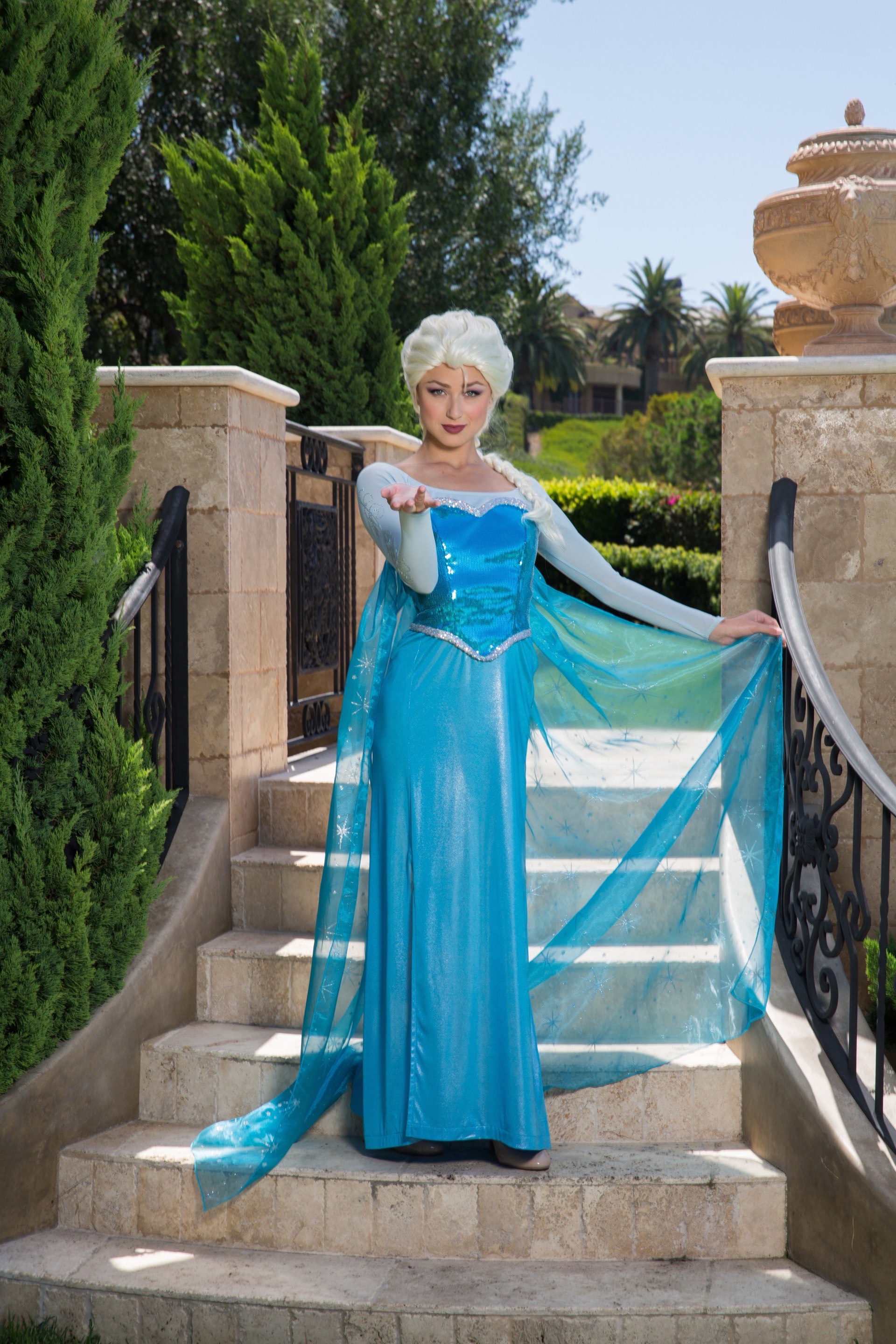 Hire Elsa for birthday parties - Frozen Snow Queen character performer