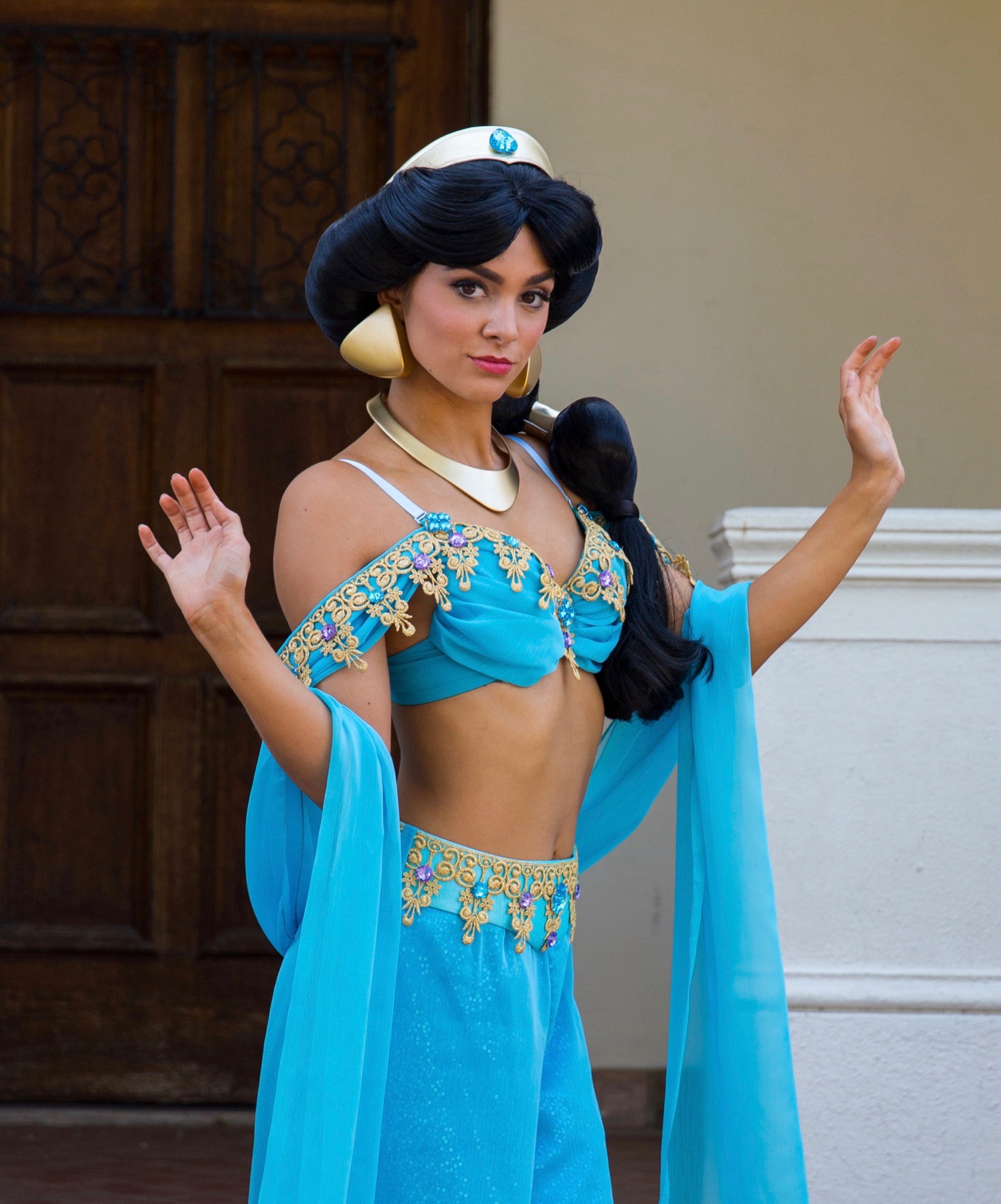 Hire Jasmine for birthday parties - Aladdin Arabian Princess character performer