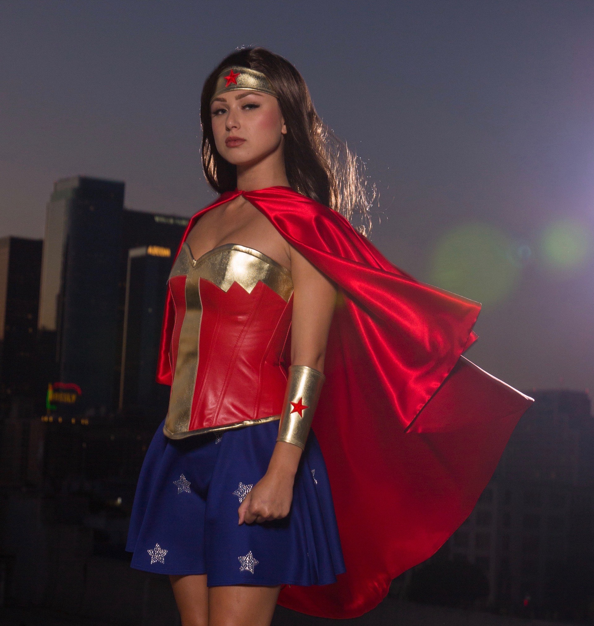 Hire Wonder Woman for birthday parties - Amazon Warrior superhero character performer