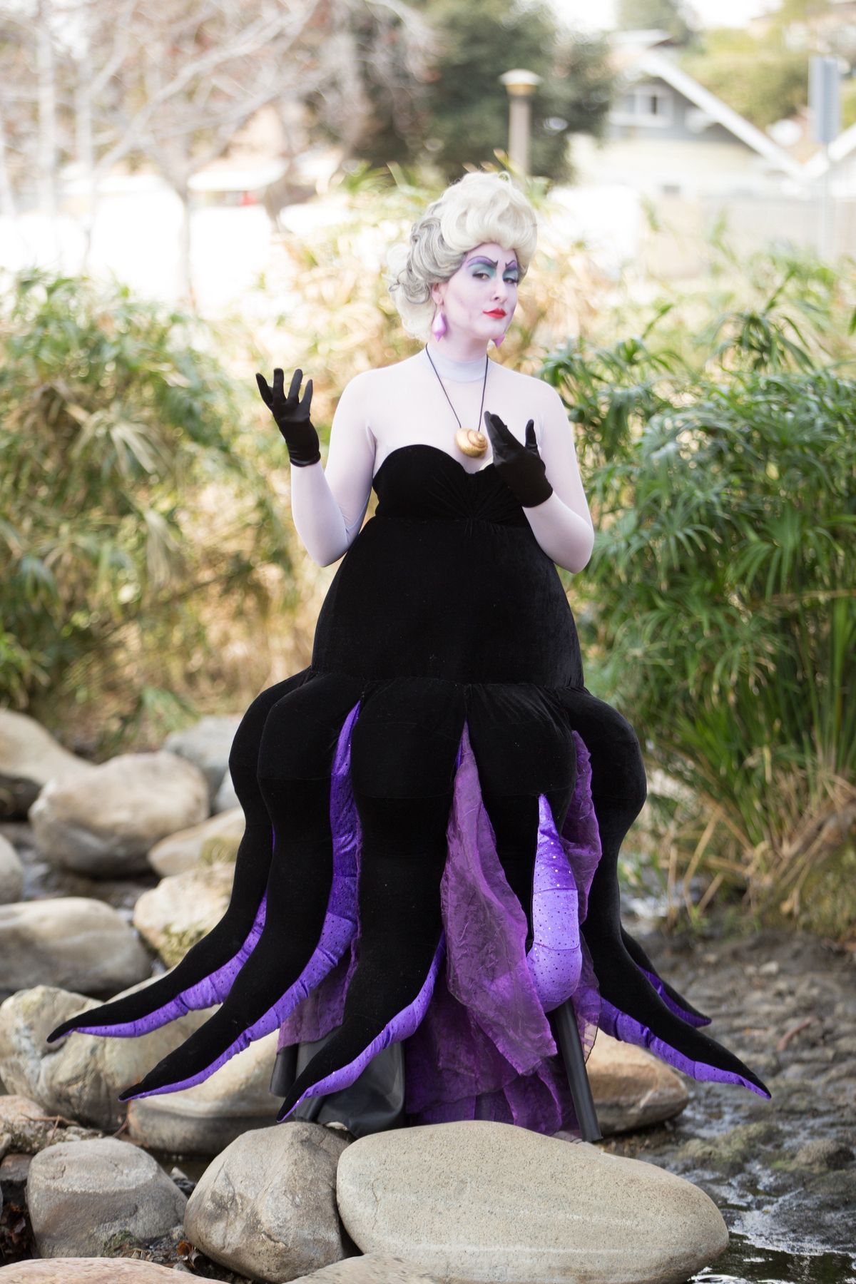 Hire Ursula for birthday parties - Sea witch character performer